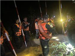 Trung đoàn 141, Sư đoàn 3 tham gia tìm kiếm người bị đuối nước